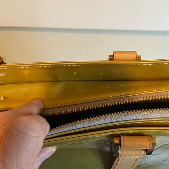 LV VGUC Vintage Columbus Tote in Green Vernis Leather - Picture 7 of 16